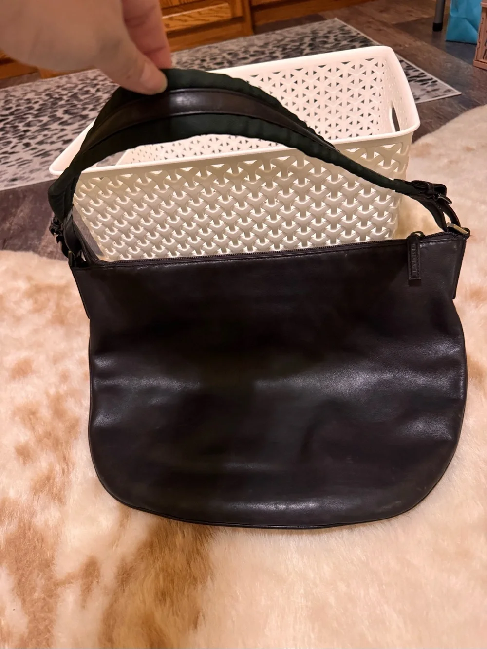 Authentic Gucci Brown Leather Shoulder Bag - Quiet Luxury Tom Ford Y2K Era